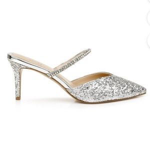 Jewel Badgley Mischka Jan Mule in Silver, Size 9